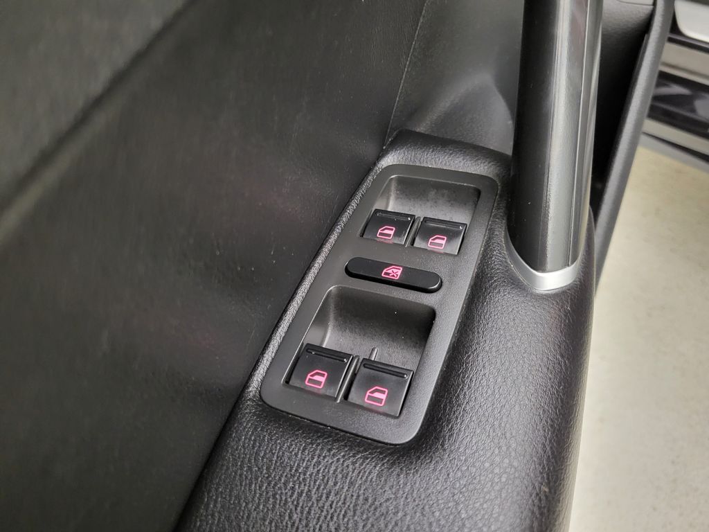 2020 Volkswagen Passat 2.0T R-Line photo 26