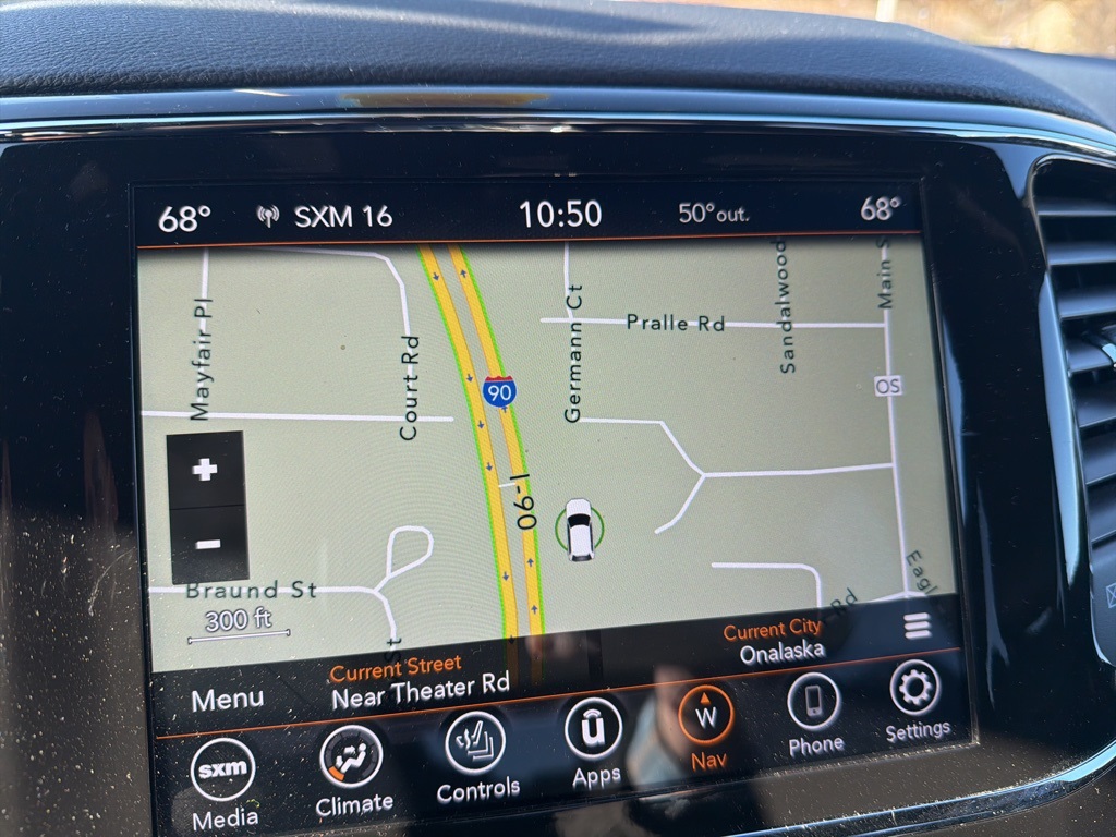 2021 Jeep Grand Cherokee Laredo X photo 2