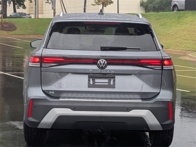 2025 Volkswagen Tiguan SE photo 3
