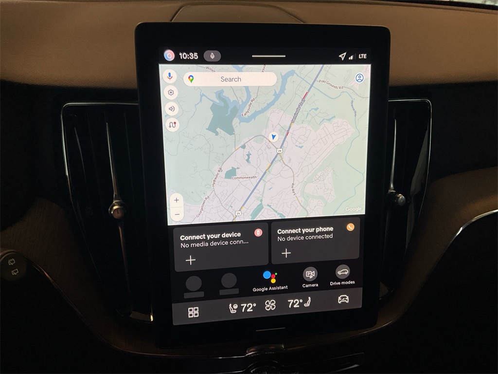 2026 Volvo XC60 B5 Plus photo 22