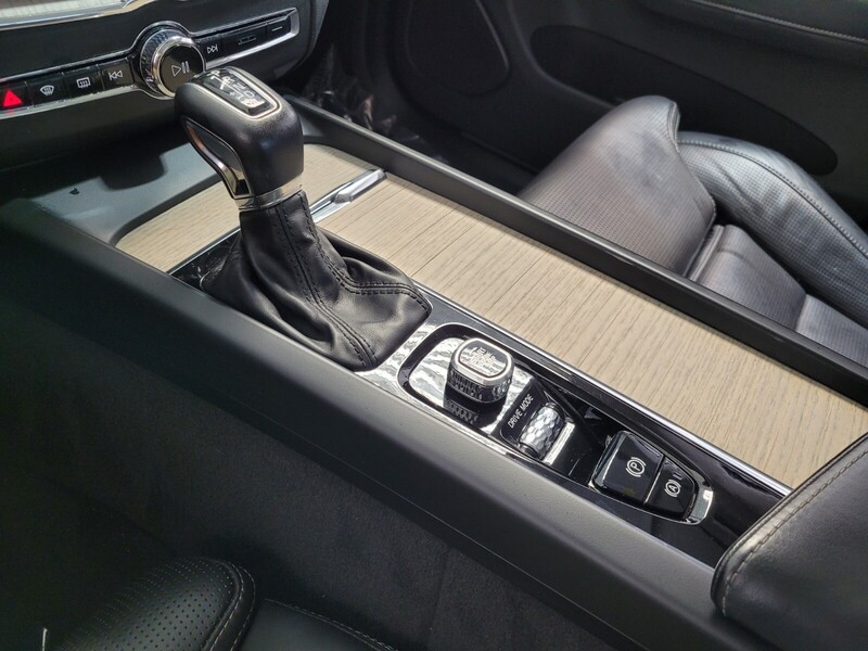 2021 Volvo XC60 T5 Inscription photo 27