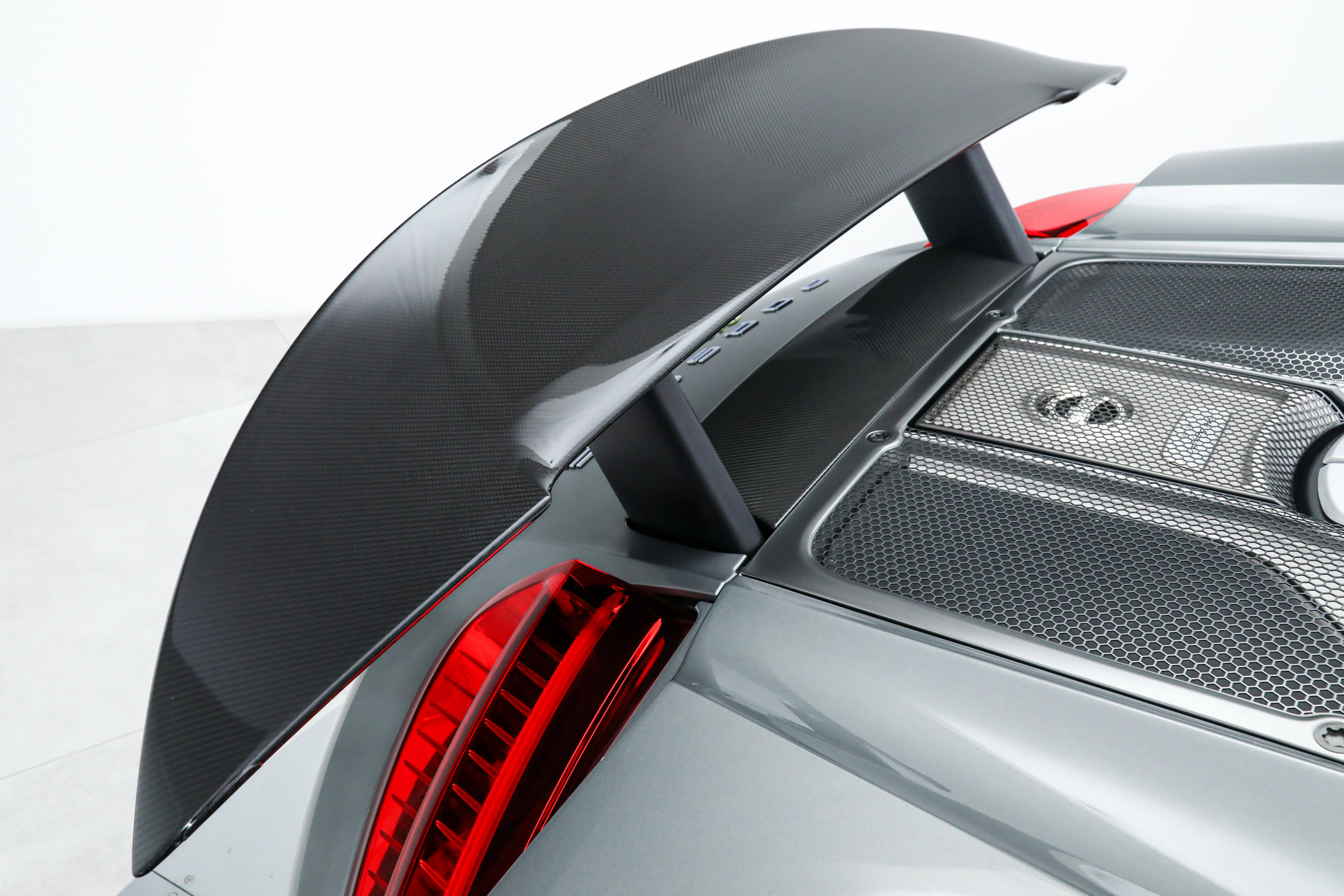 2015 Porsche 918 Spyder photo 19