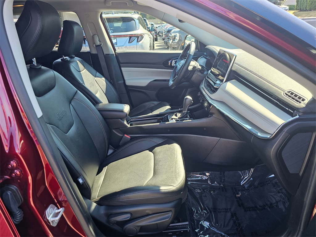 2022 Jeep Compass Limited photo 10