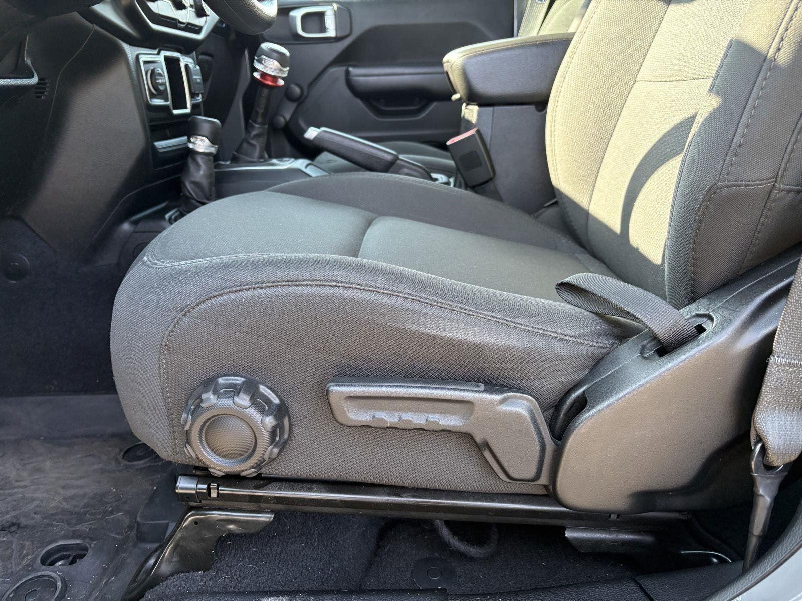 2020 Jeep Wrangler Unlimited Sport photo 8