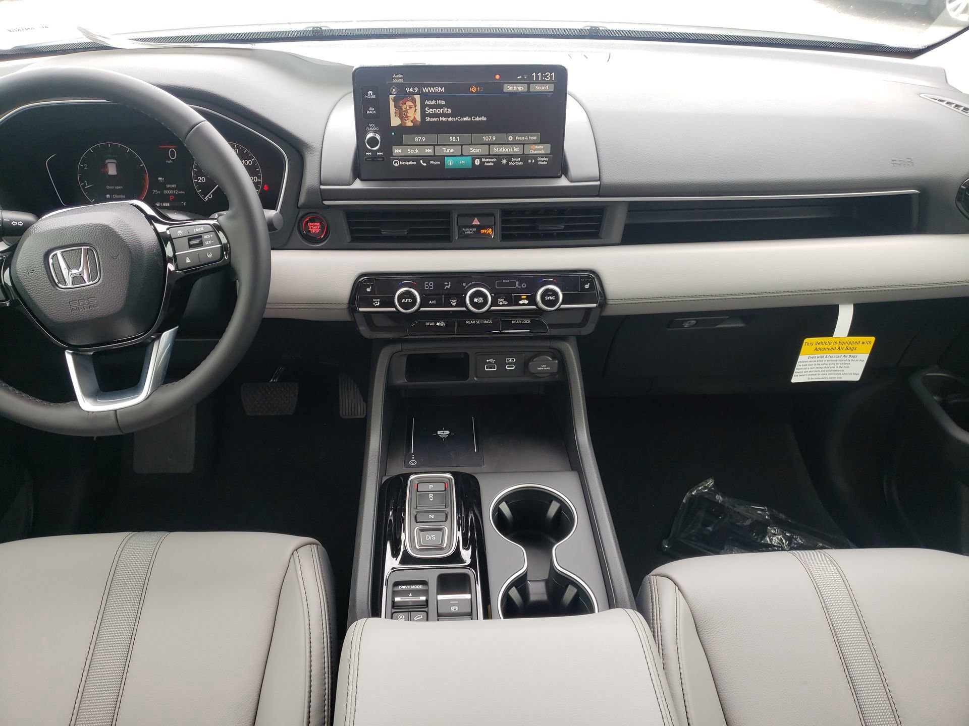2025 Honda Pilot Touring photo 16
