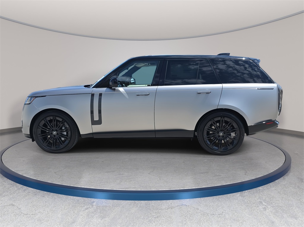 2025 Land Rover Range Rover SE photo 8