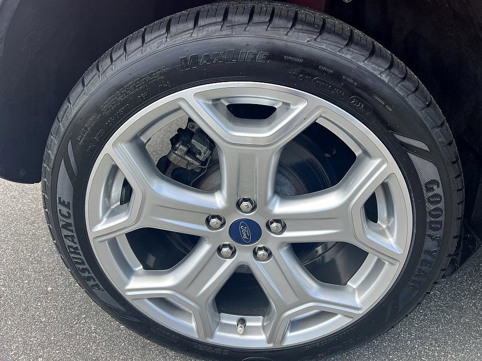 2019 Ford Escape Titanium photo 11