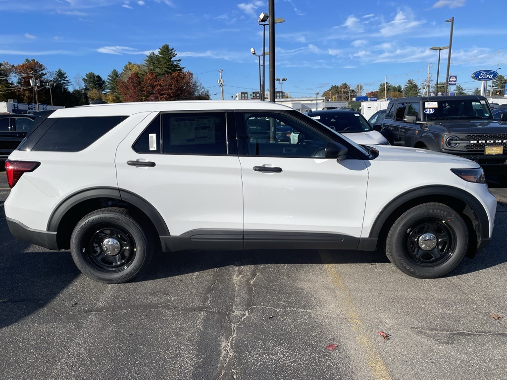 2026 Ford Explorer photo 2