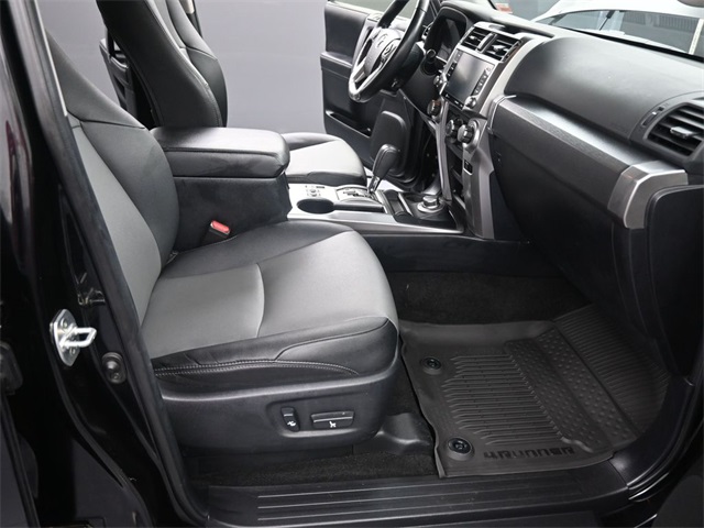 2023 Toyota 4Runner SR5 Premium photo 10