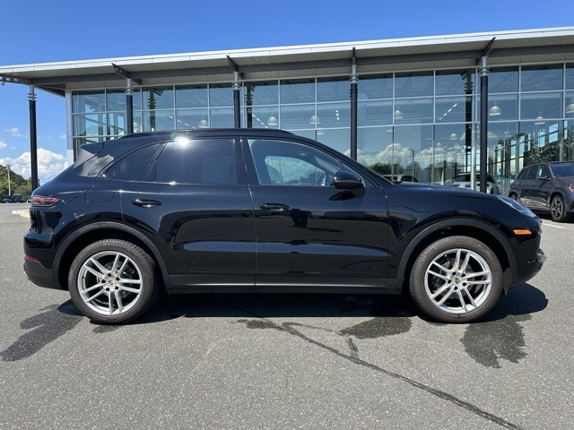 2019 Porsche Cayenne Base photo 6