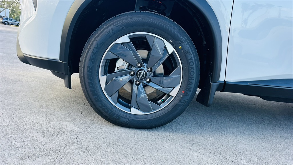 2026 Nissan Rogue SV photo 9