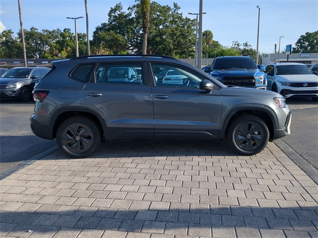 2025 Volkswagen Taos S photo 2