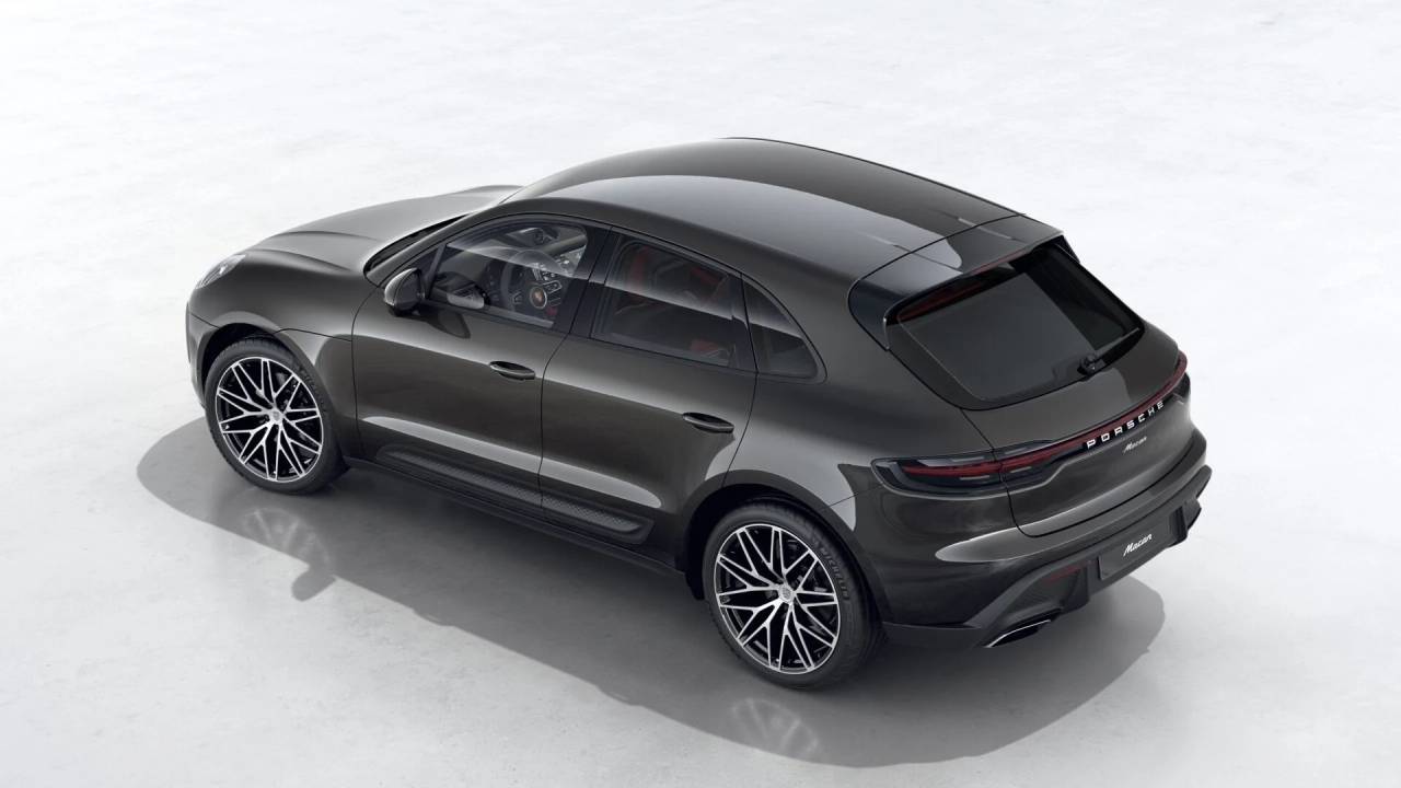 2026 Porsche Macan T photo 4