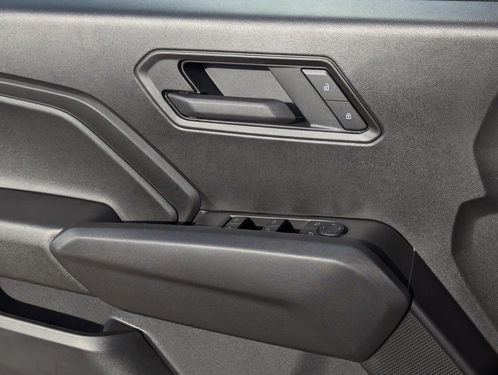 2025 Chevrolet Colorado LT photo 11