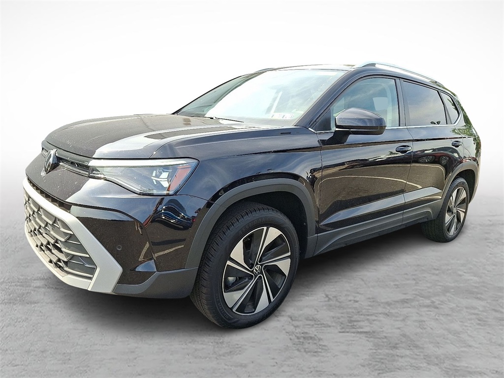 2025 Volkswagen Taos SE photo 3