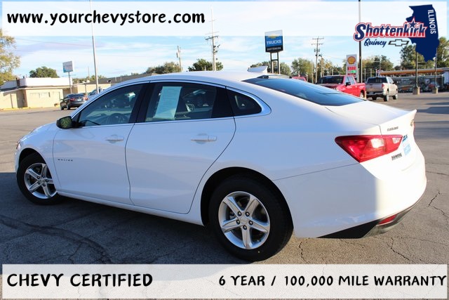 2023 Chevrolet Malibu 1LT photo 2