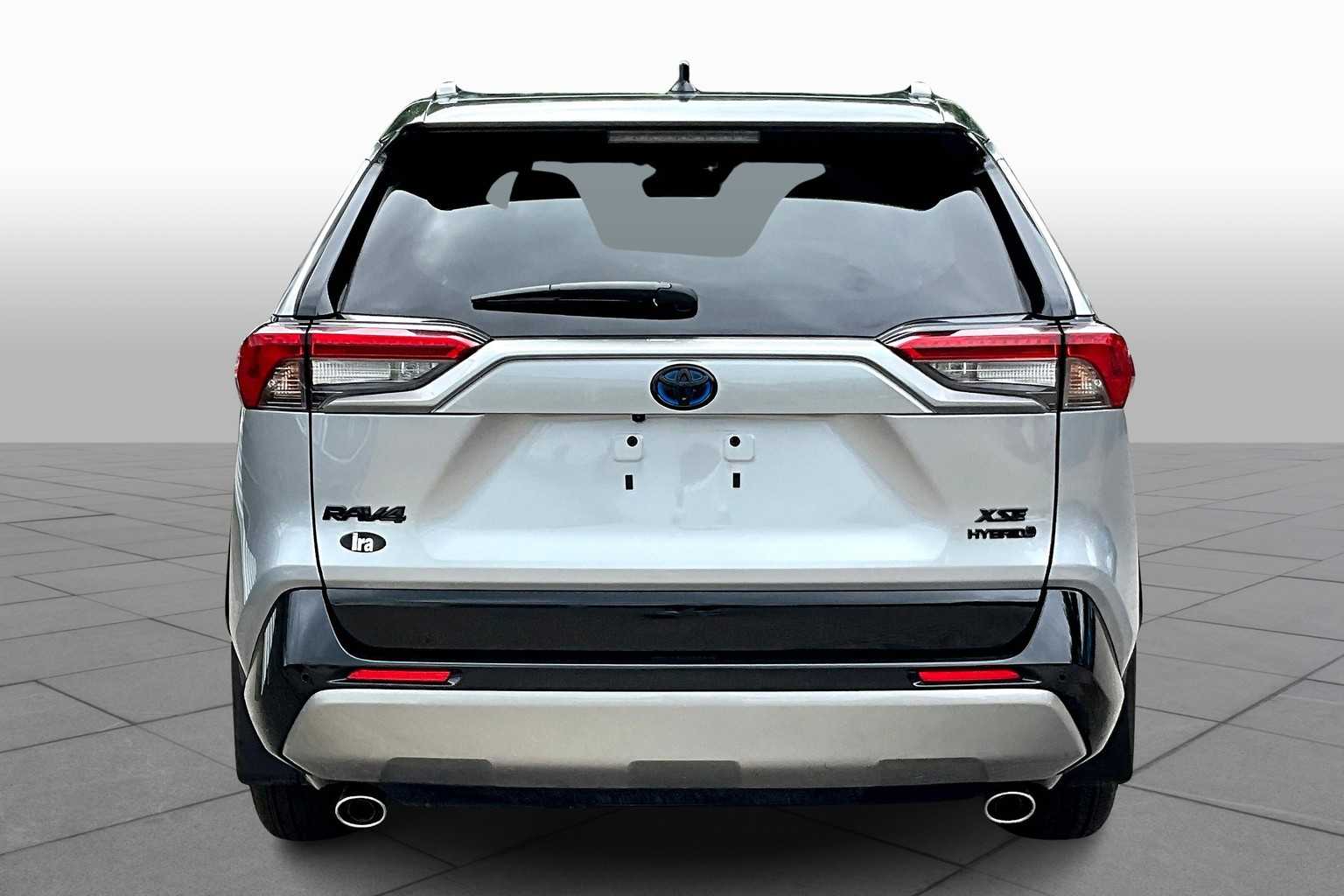2023 Toyota RAV4 Hybrid XSE photo 4
