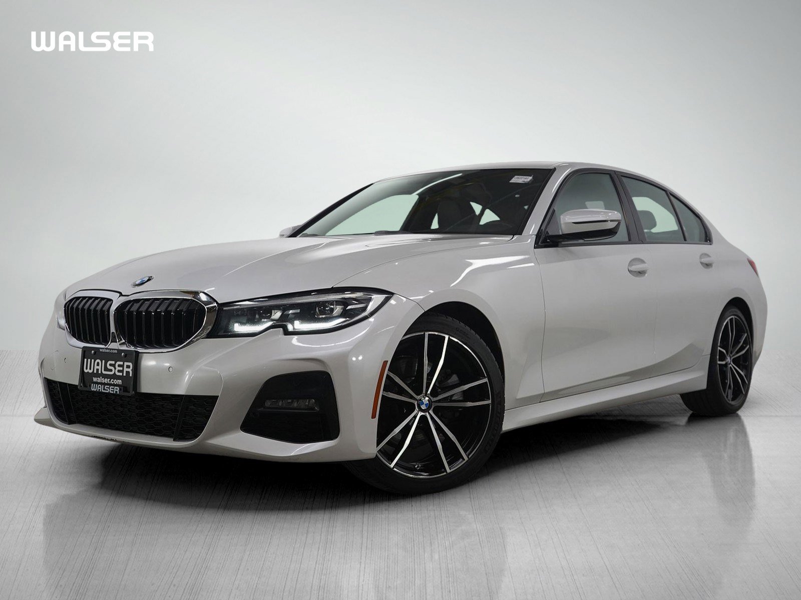 2019 BMW 3 Series 330i's photo