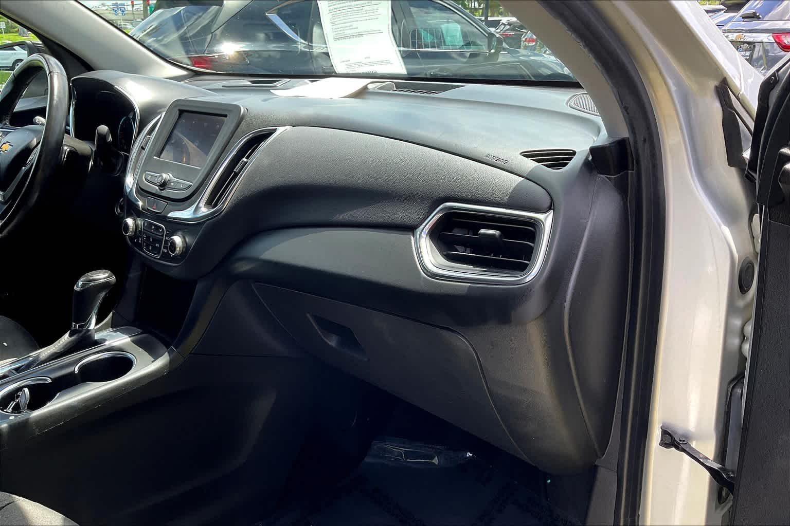 2021 Chevrolet Equinox LT photo 14