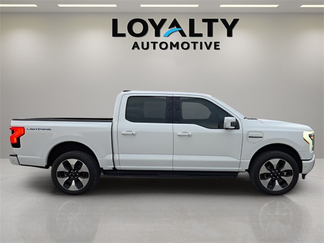 2023 Ford F-150 Lightning Platinum photo 6