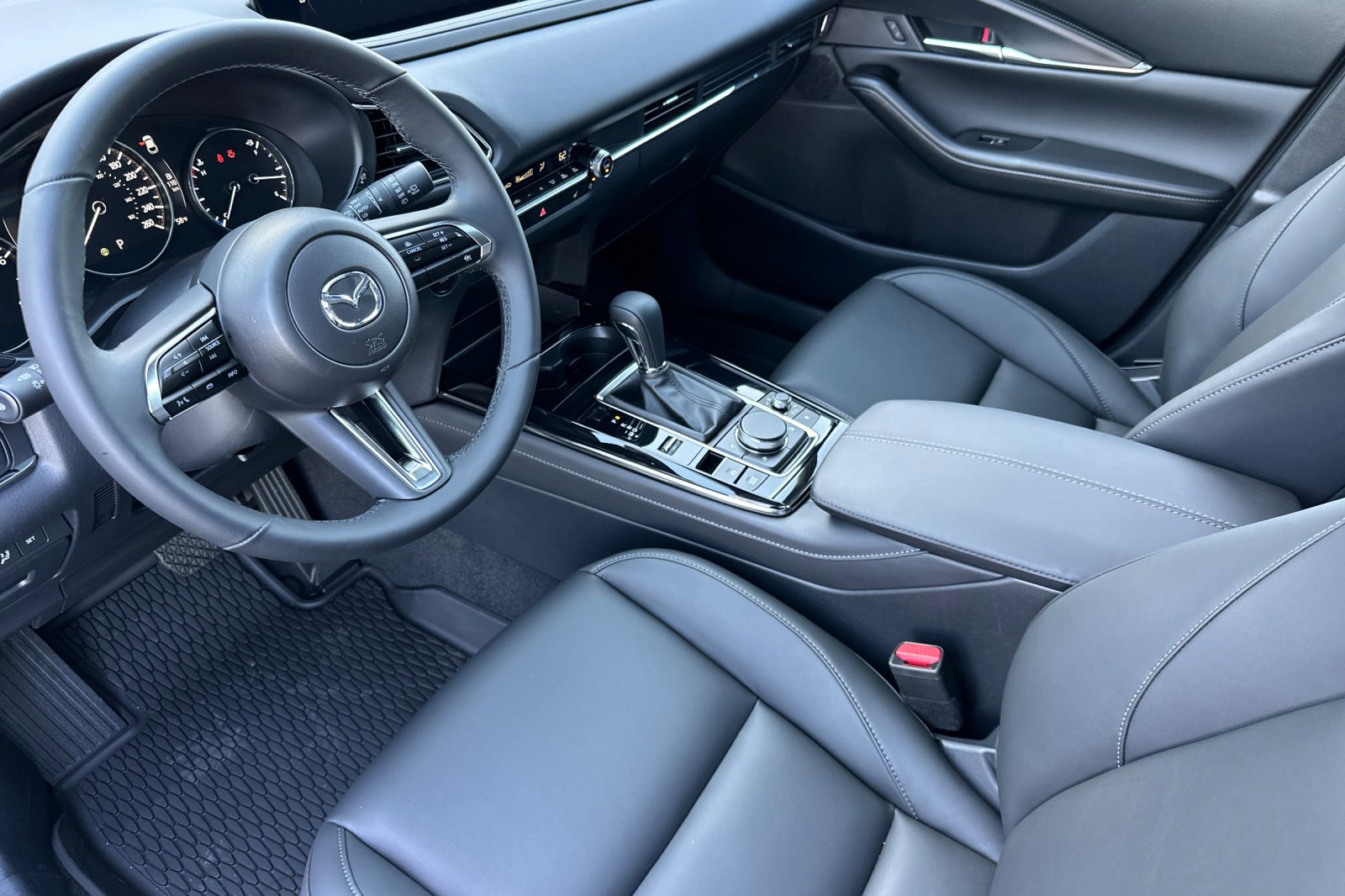 2025 Mazda CX-30 2.5 S Preferred photo 10