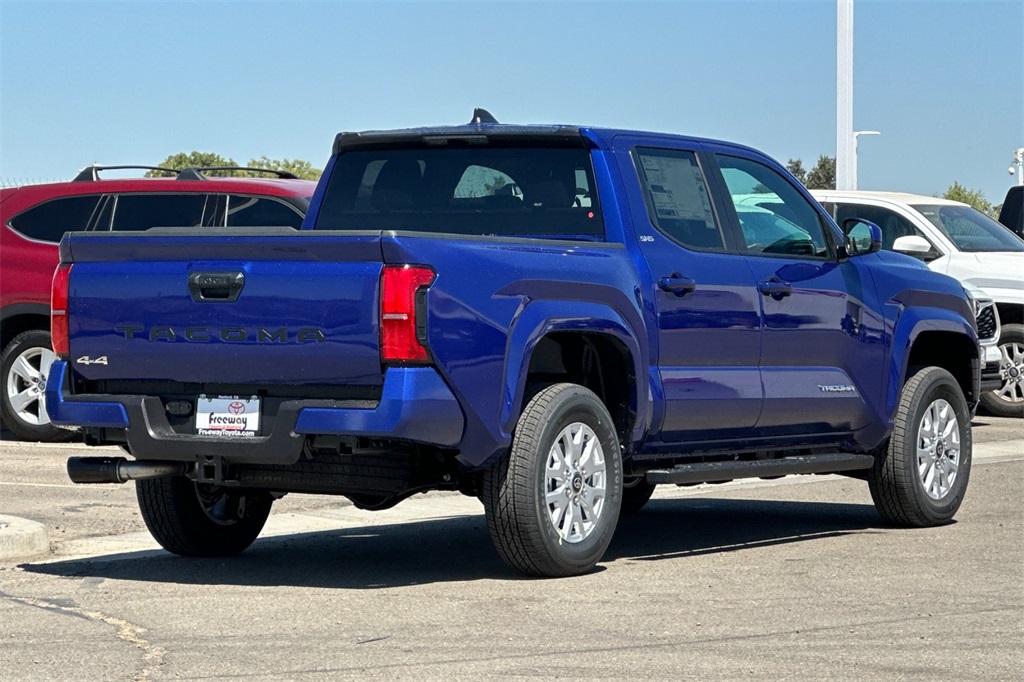 2025 Toyota Tacoma SR5 4x4 Double Cab photo 4