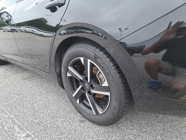 2024 Nissan Sentra SV photo 12