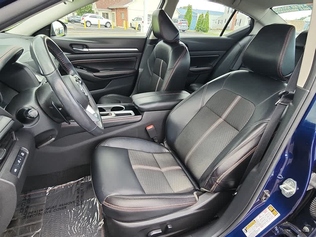 2023 Nissan Altima 2.5 SR photo 10