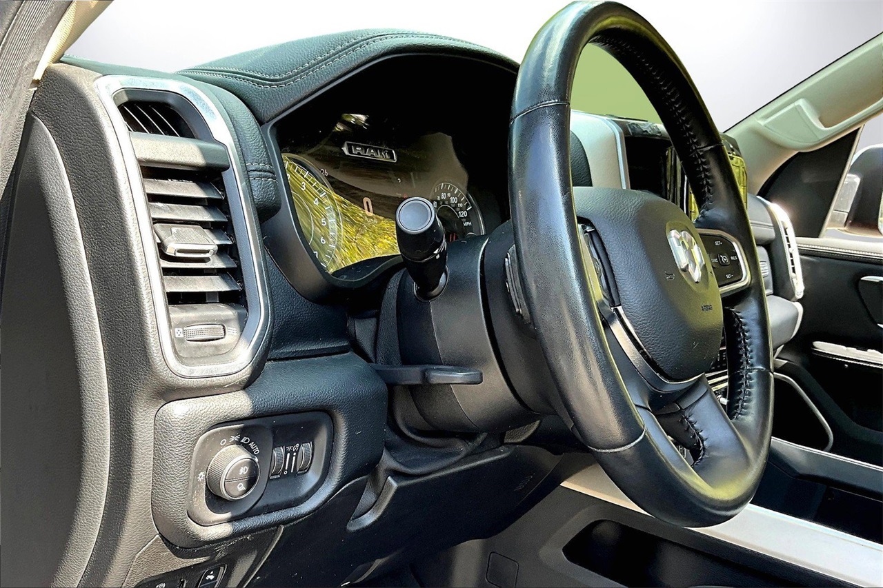 2021 Ram 1500 Laramie photo 17
