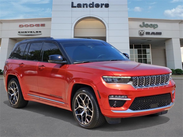 2022 Jeep Grand Cherokee Summit photo 3