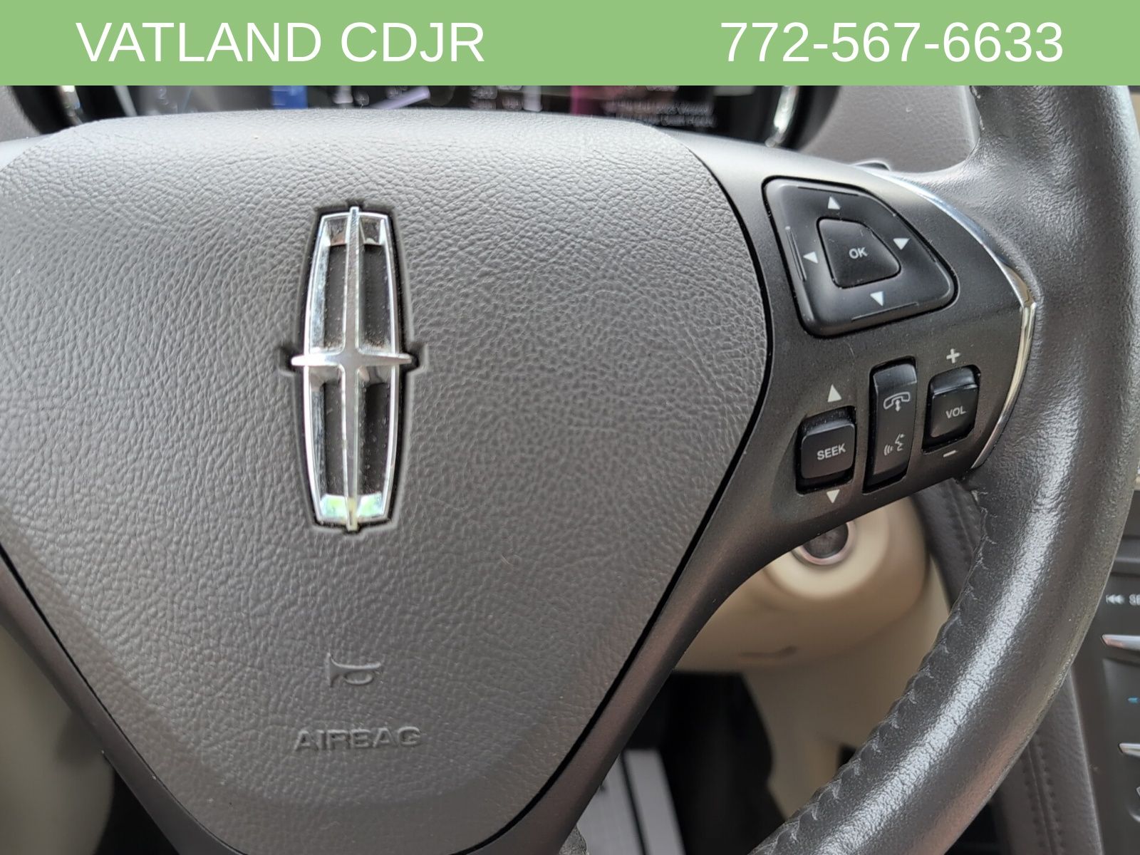 2016 Lincoln MKT EcoBoost photo 19