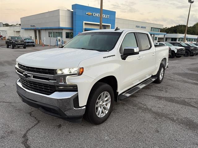 2021 Chevrolet Silverado 1500 LT photo 2