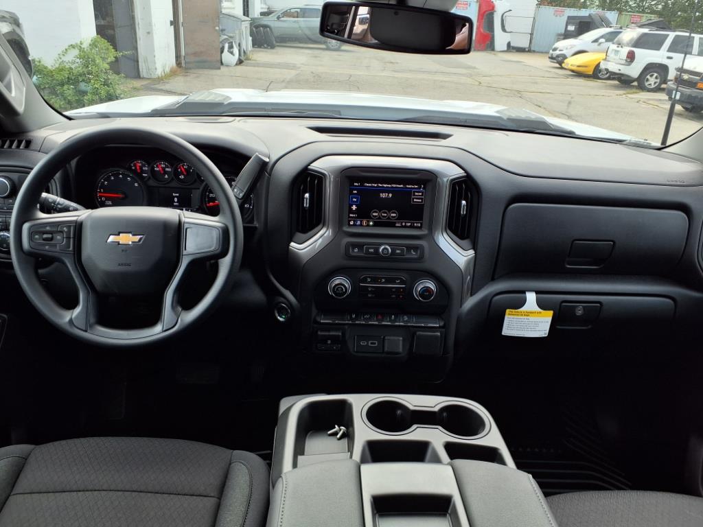 2025 Chevrolet Silverado 2500HD Custom photo 13