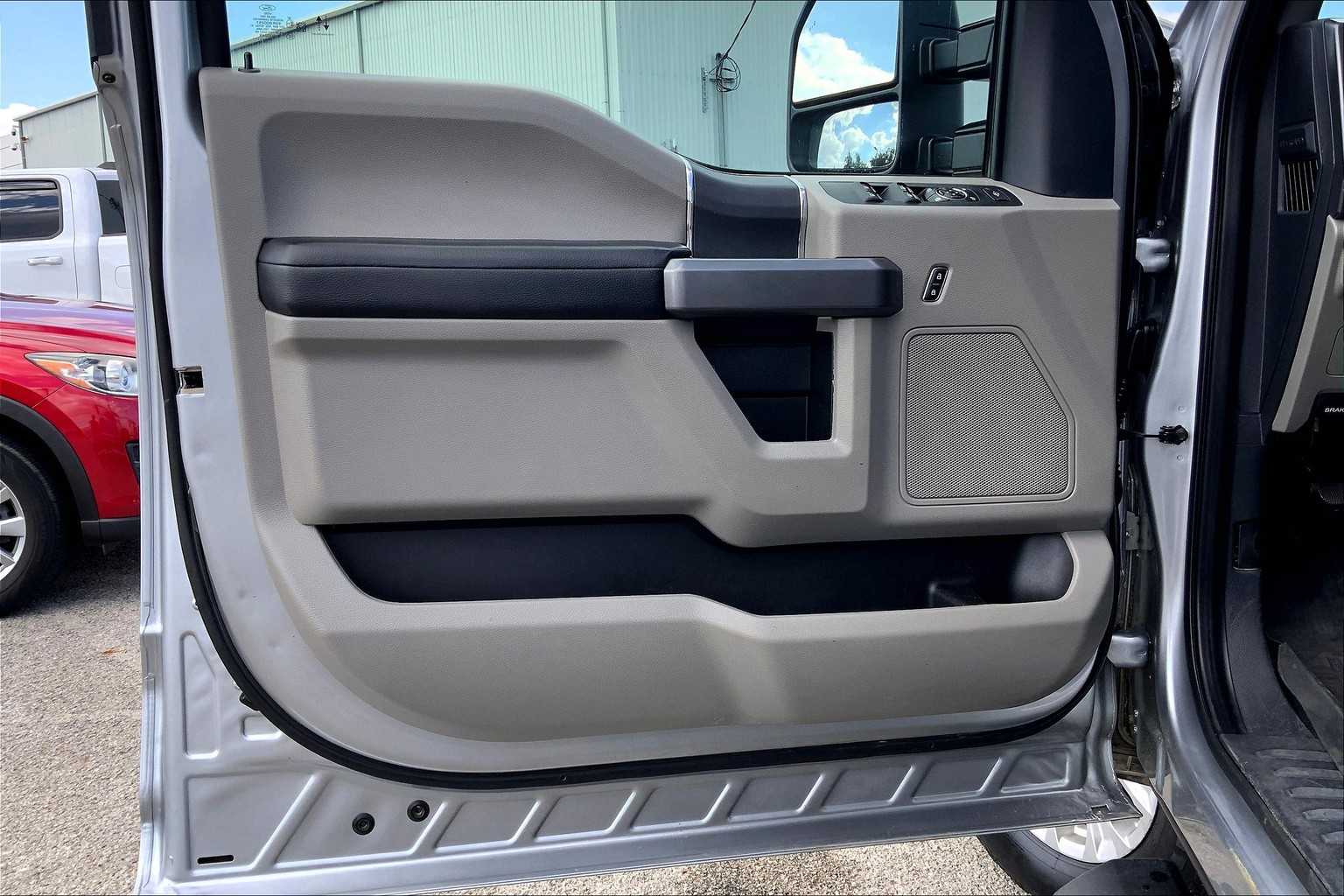 2022 Ford F-250 XLT photo 21