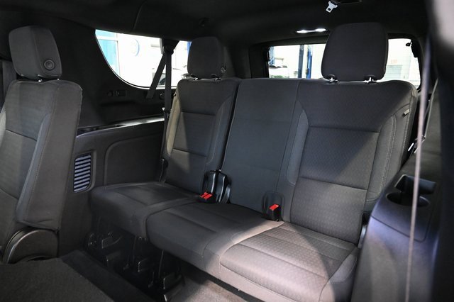 2023 Chevrolet Suburban LS photo 12