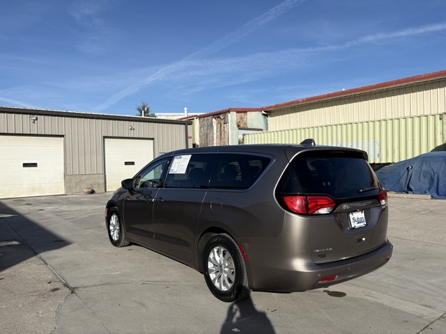 2018 Chrysler Pacifica LX photo 4