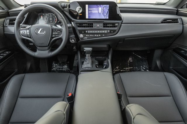 2025 Lexus ES 350 photo 5