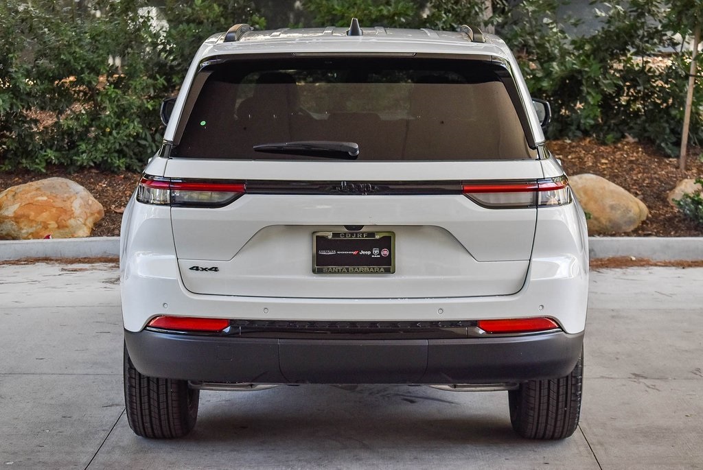 2025 Jeep Grand Cherokee Altitude X photo 4