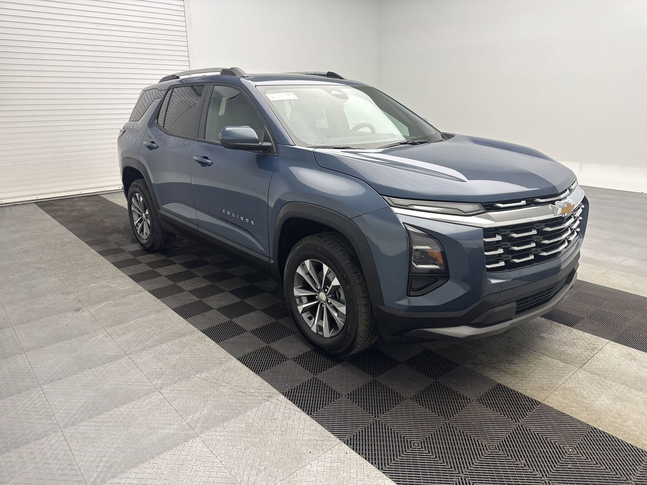 2026 Chevrolet Equinox LT photo 7