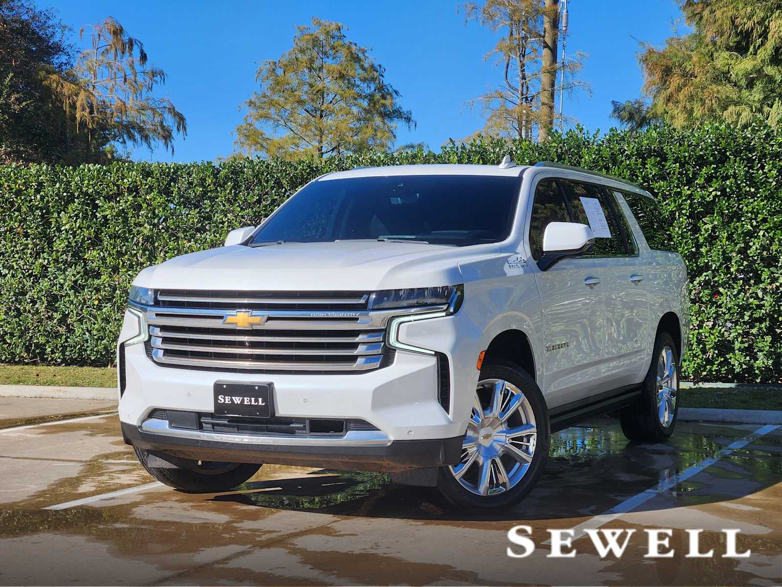 2021 Chevrolet Suburban High Country's photo