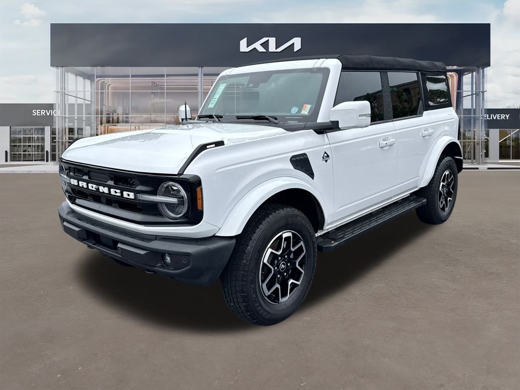 2024 Ford Bronco Outer Banks photo 7
