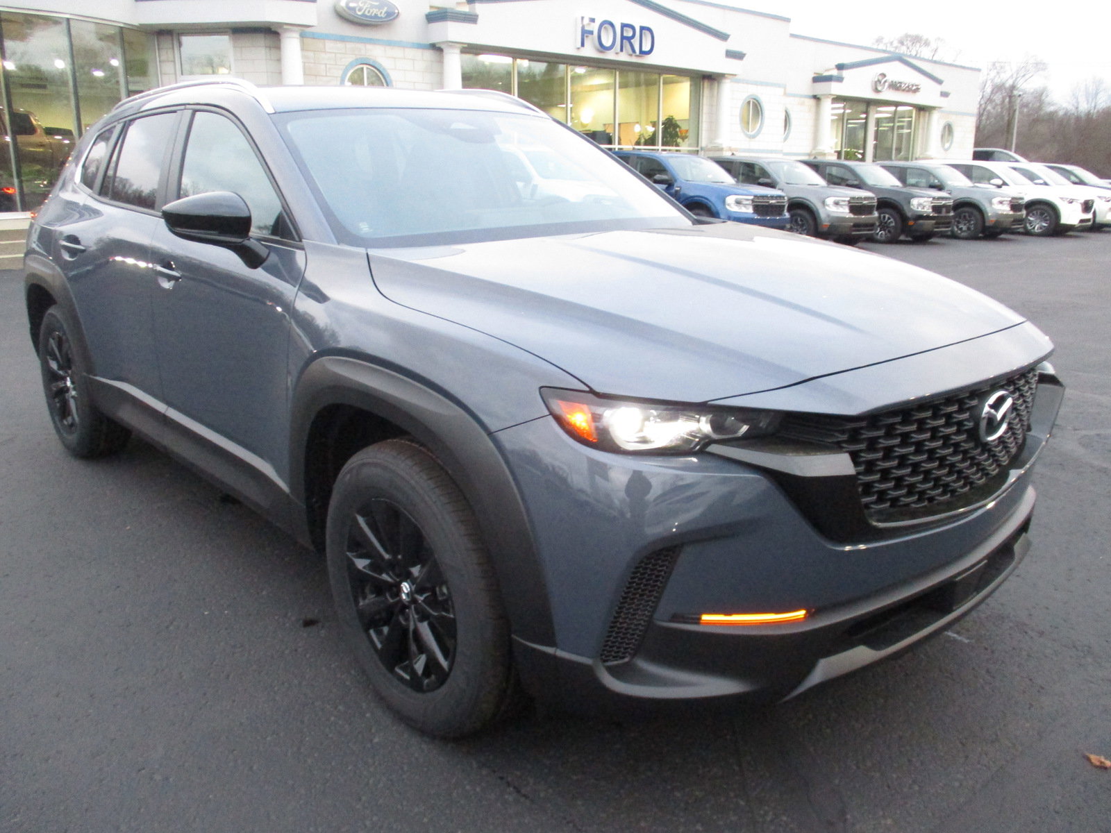 2025 Mazda CX-50 2.5 S Premium photo 2