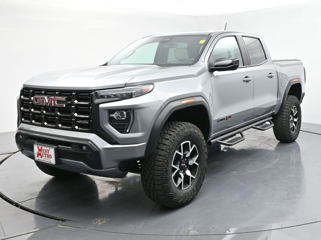 2024 GMC Canyon AT4X's photo