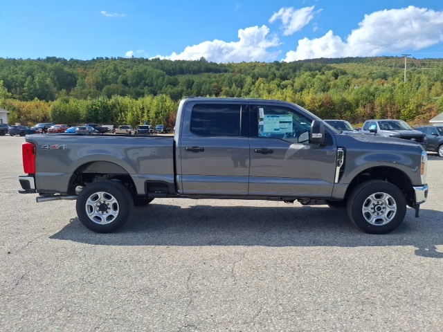2026 Ford F-250 photo 2