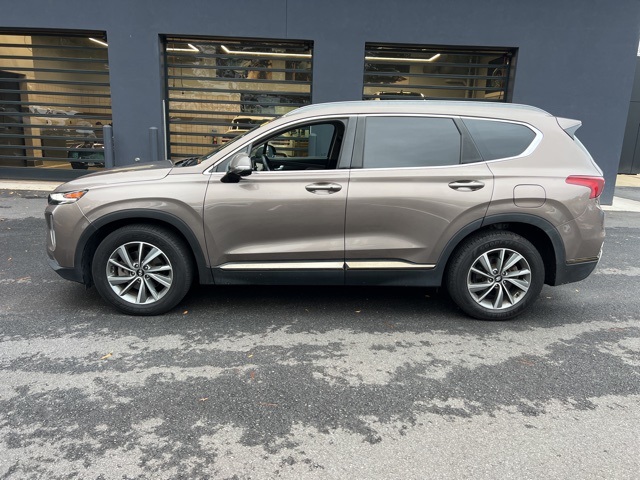 2020 Hyundai Santa Fe Limited photo 2
