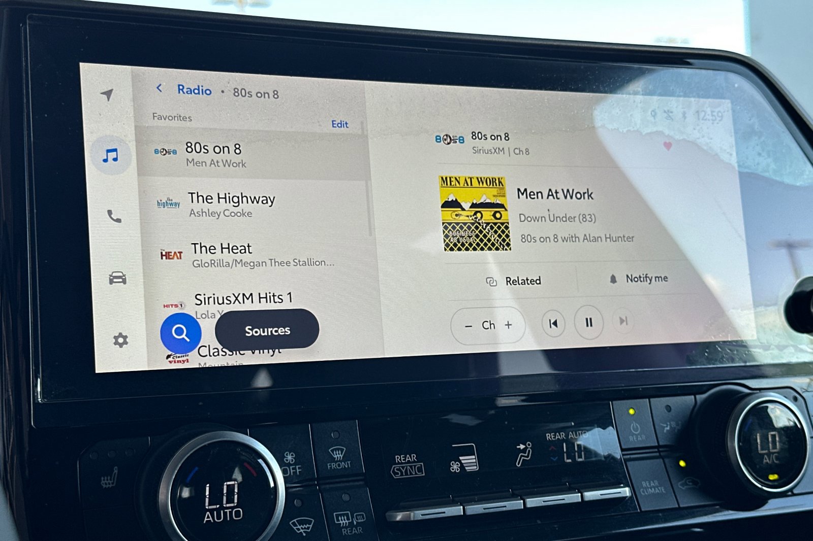 2023 Toyota Highlander L photo 16