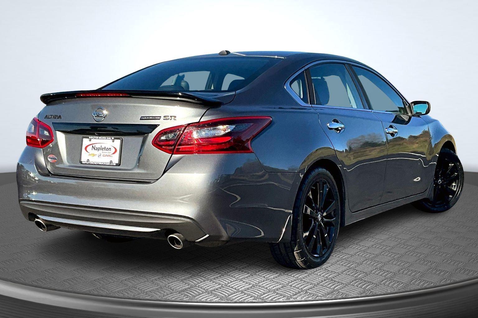 Used 2018 Nissan Altima SR with VIN 1N4AL3AP9JC286168 for sale in Beaver Dam, WI