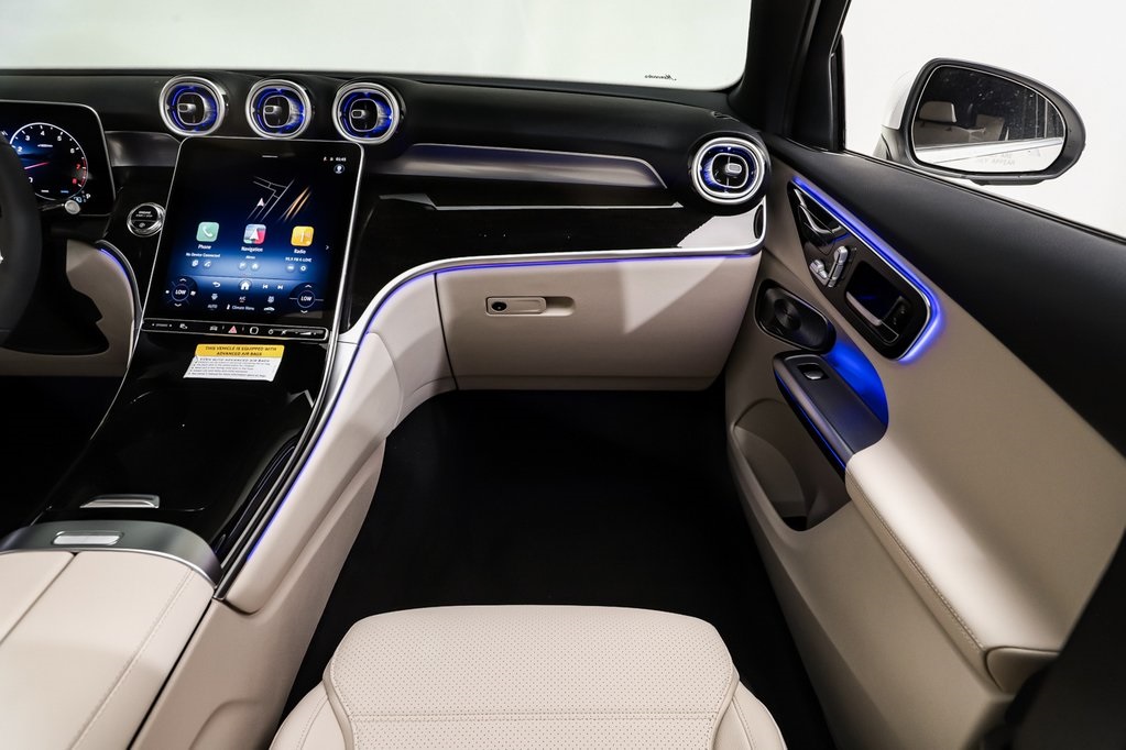2025 Mercedes Benz GLC 300 4MATIC photo 16