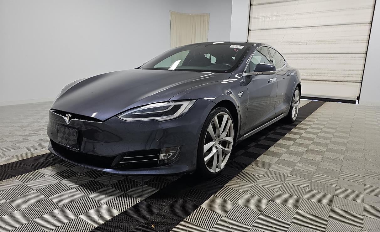 2021 Tesla Model S Long Range Plus's photo