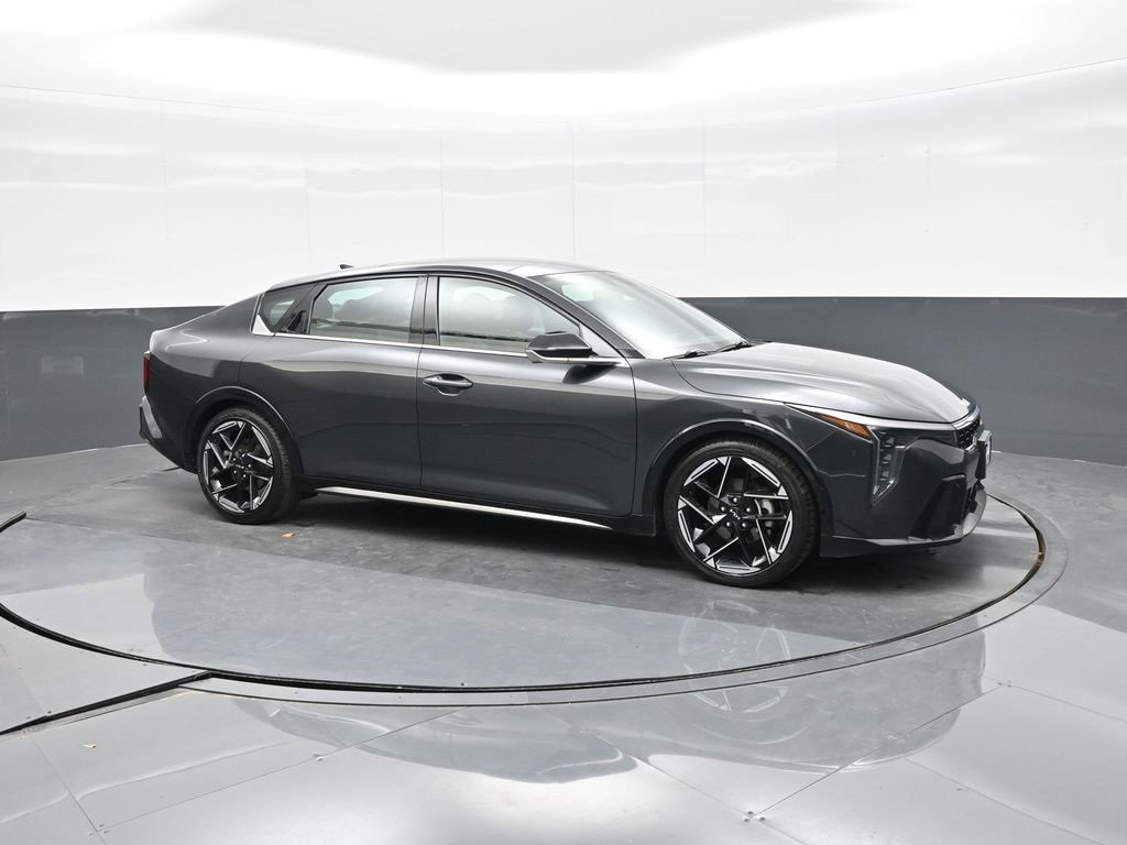 2025 Kia K4 GT-Line photo 10